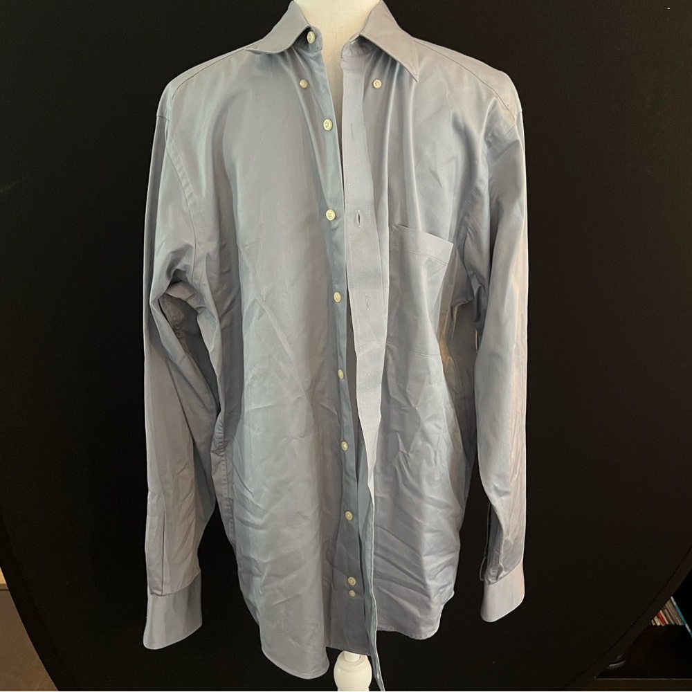 Izod Men's Light Gray Dress Shirt